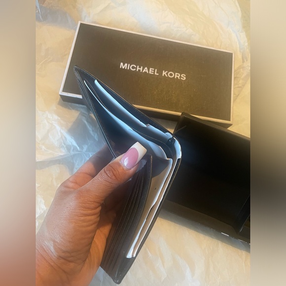 Michael Kors Pink and Black Mens Wallet BNIB - Picture 5 of 7